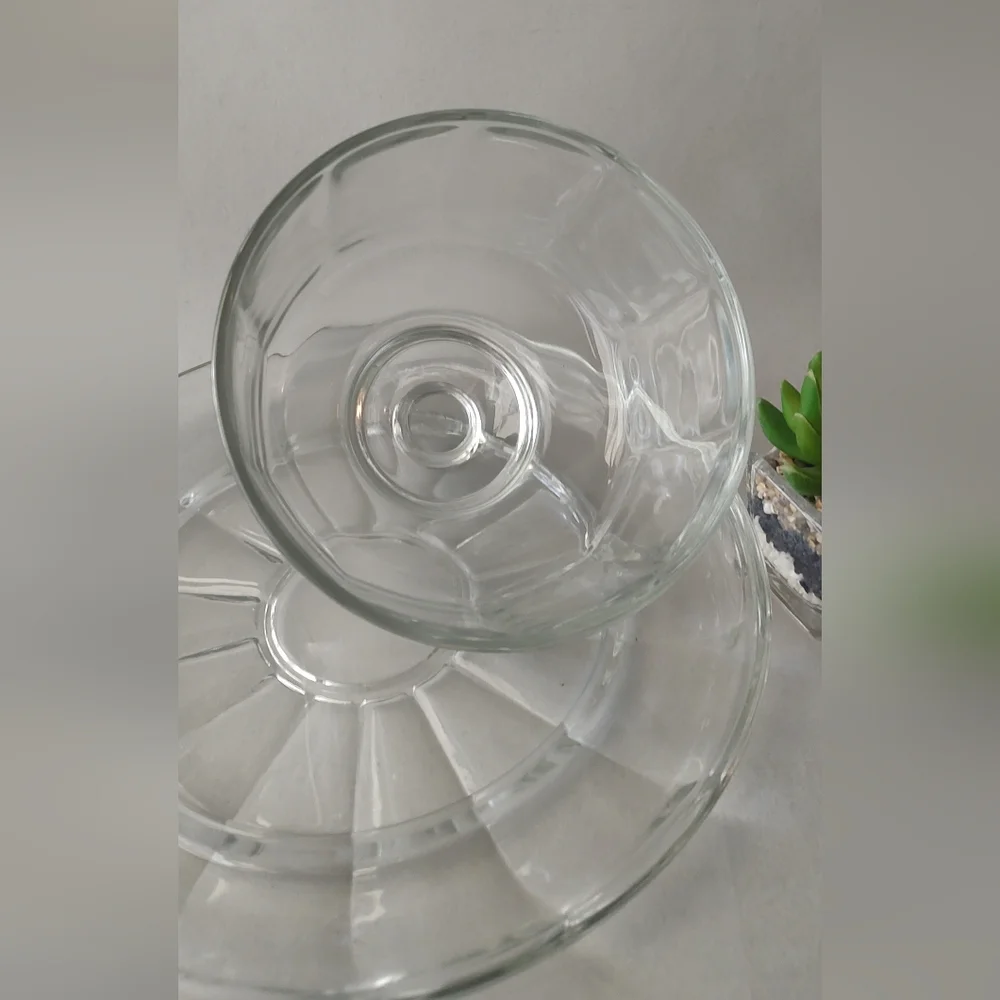 Clear Paneled Glass Cheese Dome W/11” Plate To Hold Crackers